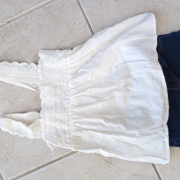 Girls size 7 skinny crazy 8 blue jeans and old navy cream 6/7 tank top - Picture 2 of 8